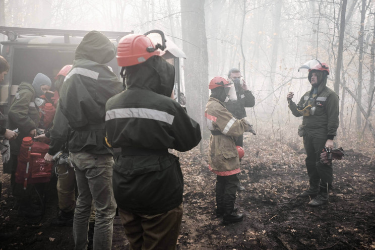 У Сіверському районі загасили дві лісові…