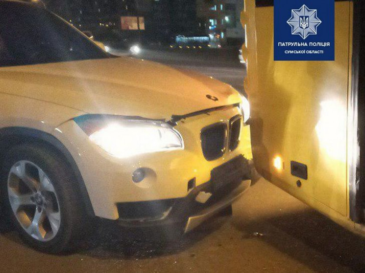 ДТП у Сумах: Водійка BMW врізалася у тро…