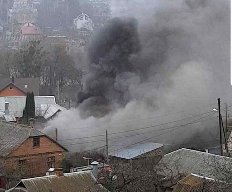 На Київській загорілося приватне помешка…