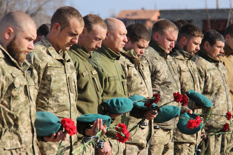 Бойовики на Донбасі гатять з мінометів:…