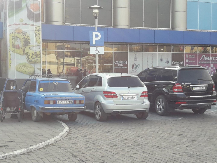 Інспектори з паркування виписали в Одесі…
