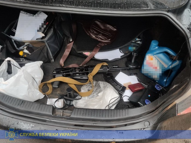 Киянин з "липовим" посвідченням СБУ збир…