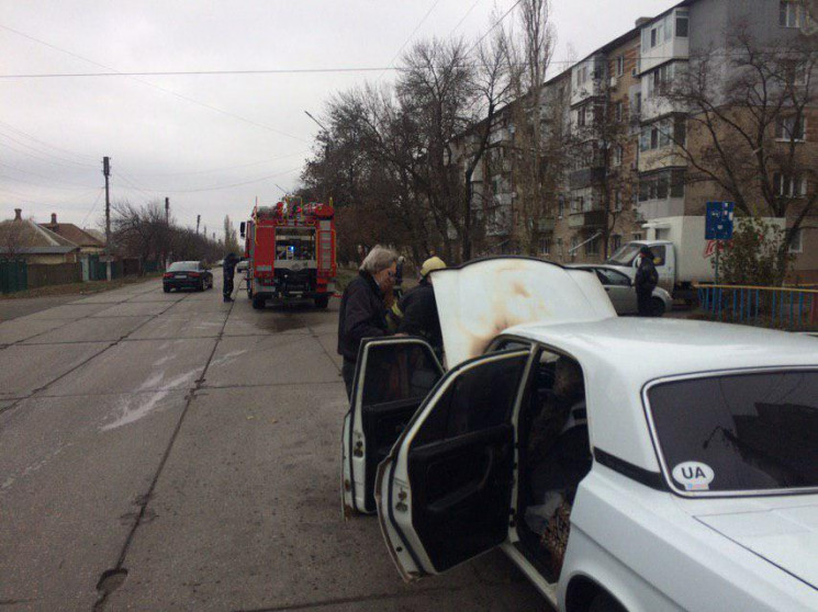 В Бердянске на ходу вспыхнул автомобиль…