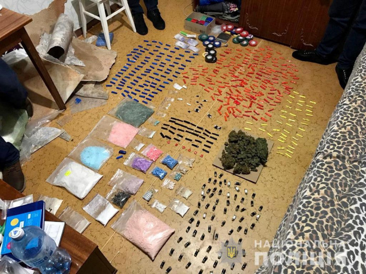 В Харькове изъяли партию наркотиков на 5…