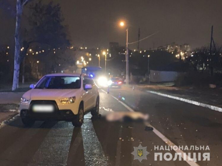 В Николаеве мужчина попал под два автомо…