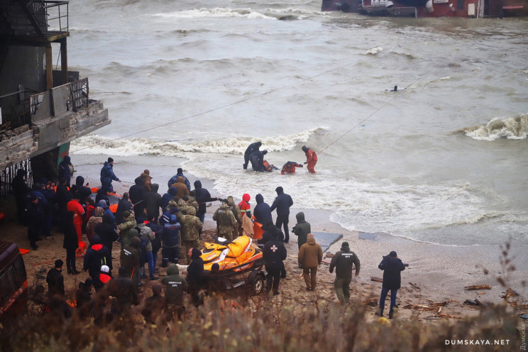 Одеські водолази евакуювали весь екіпаж…