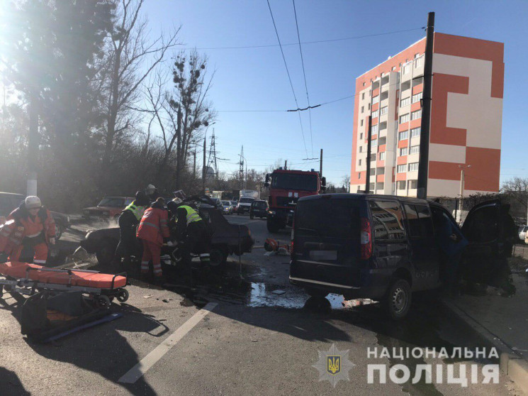 У Харкові – ДТП із загиблою і двома трав…