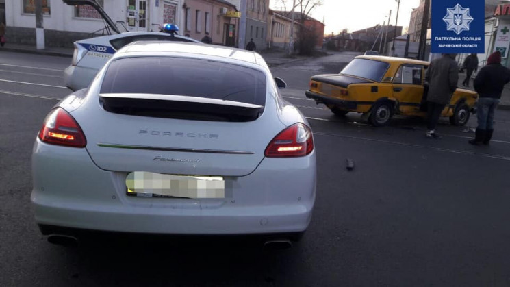 На Москалевке водитель Porsche врезался…