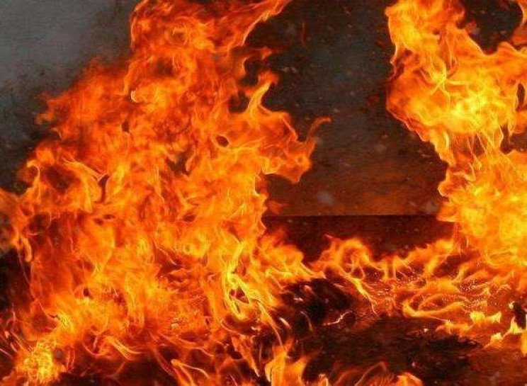 На Хмельниччині в пожежі згоріла тонна к…