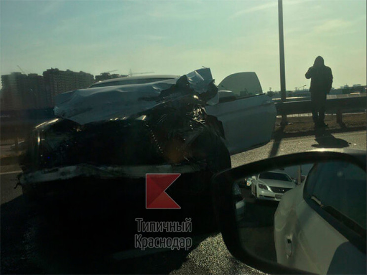 У Краснодарі сталася аварія з трьома авт…