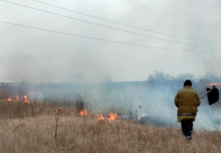 Пожежі на вщухають: На Полтавщині вигорі…