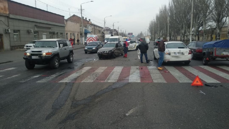 Тройное ДТП в Одессе с участием "скорой"…