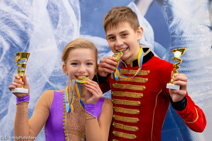 Юные фигуристы из Одессы стали чемпионам…
