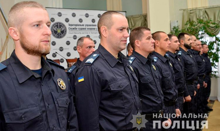 На Тернопільщині перші бійці служби судо…