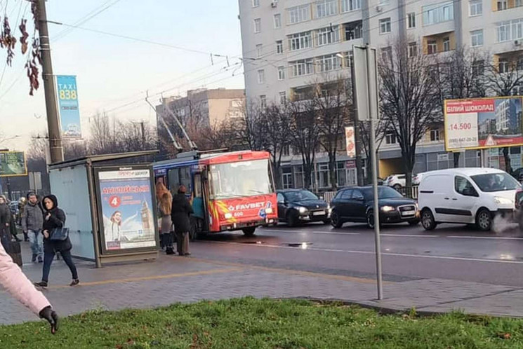 У Львові зупинився рух тролейбусів (ФОТО…