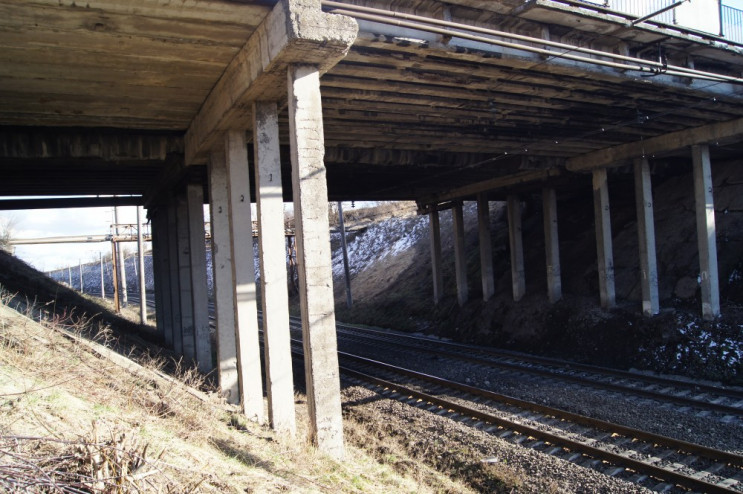 У Мукачеві біда з мостами над залізнични…
