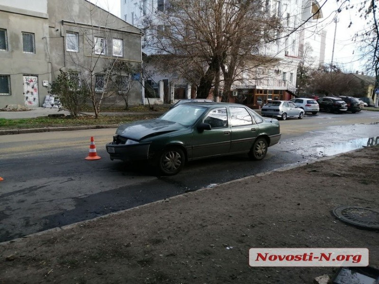 У Миколаєві чотири автівки зіткнулися че…