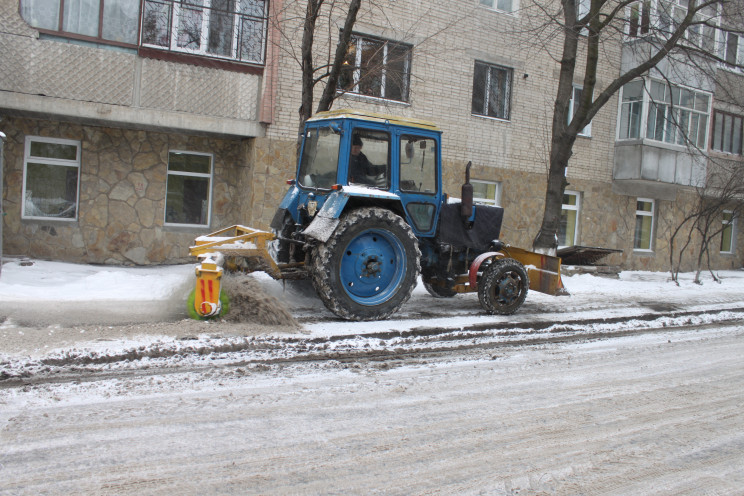 Вінницьких водіїв просять не лишати авто…