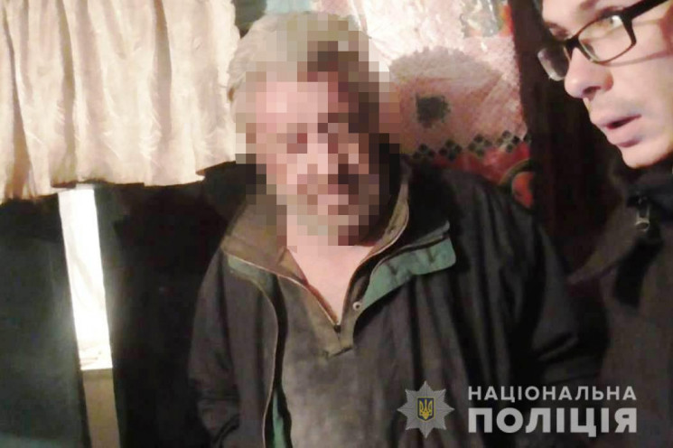 У Піщанському районі чоловік побив та по…