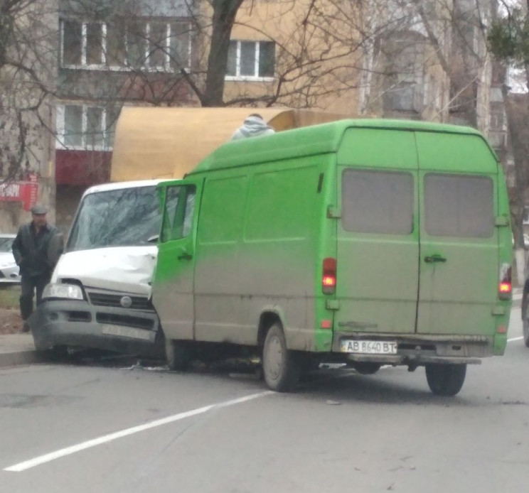 У Вінниці зіткнулися два вантажні "буси"…