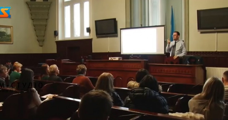 Як мукачівці вчилися створювати і вести…