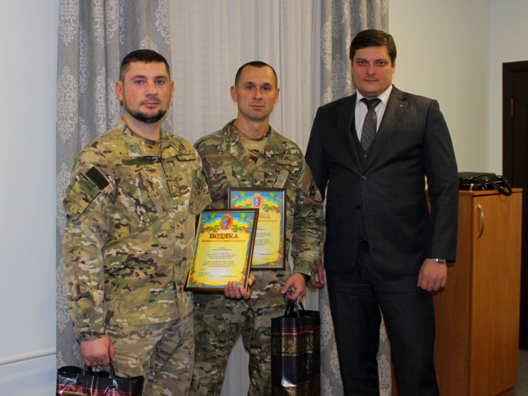 Двох податківців з Хмельниччини відзначи…