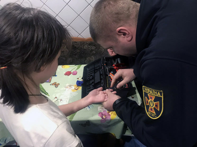 Небезпечні іграшки: На Полтавщині рятува…