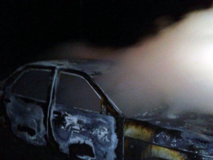 На Дніпропетровщині спалахнув мотор авті…