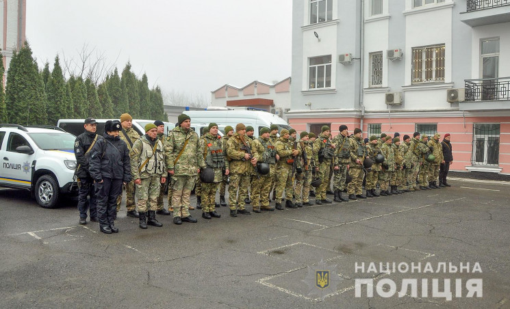 Сводный отряд полицейских Полтавщины отп…