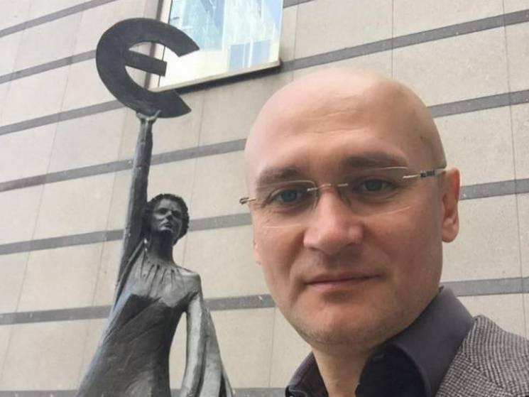 Удод-беглец: Скандальный чиновник засвет…