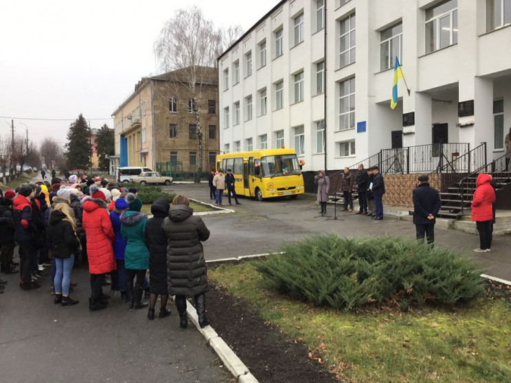 Перший інклюзивний шкільний автобус отри…