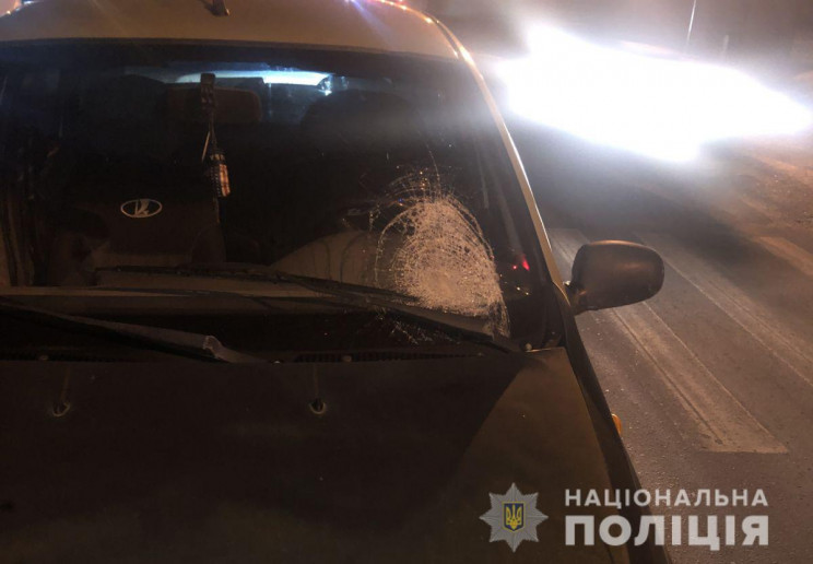 В Харькове женщина попала под колеса лег…