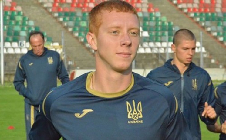 Украинский футболист признался, что явля…