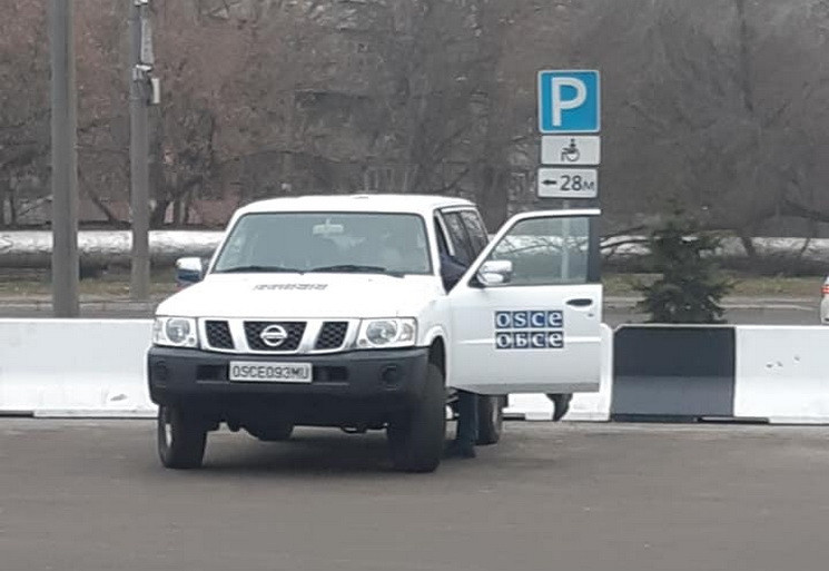В Днепре автохам ОБСЕ парковался на мест…