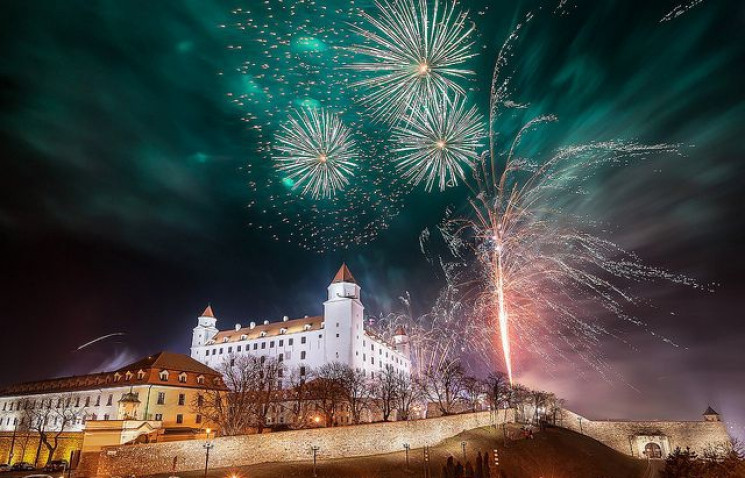 Міста Словаччини масово скасовують святк…