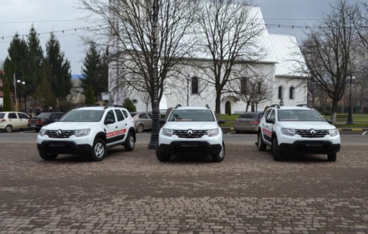 Медики Тячівщини отримали нові автівки…