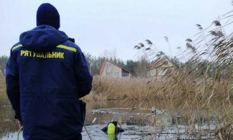 На Київщині з водойми дістали тіла двох…