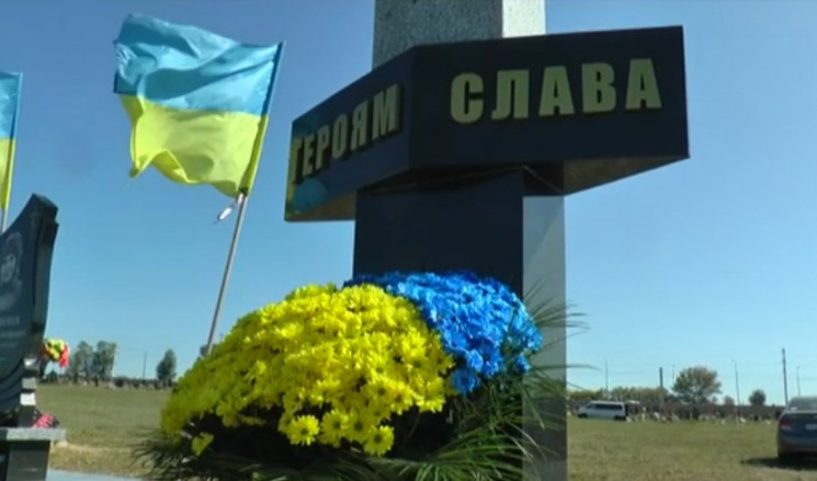 В Харькове на Аллее Героев похоронят гва…