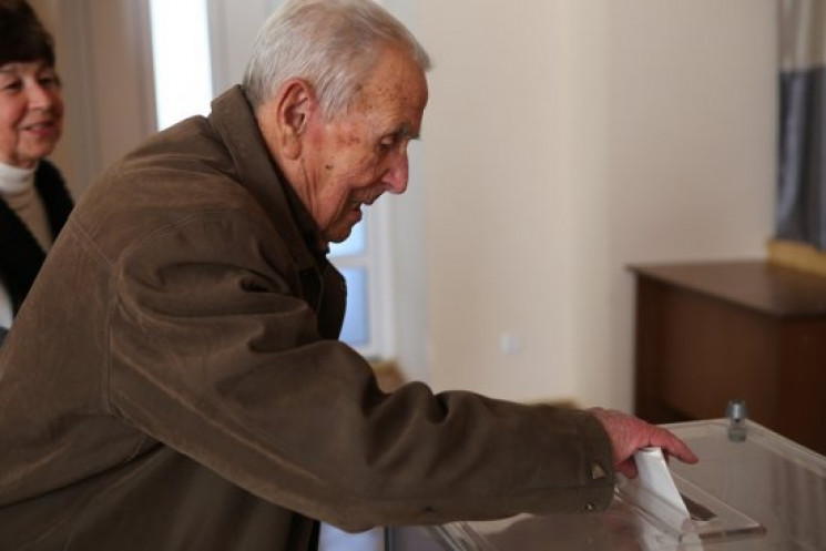 В Ужгороді 101-річний чоловік особисто п…