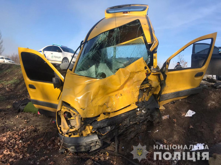 На запорожской трассе лоб в лоб столкнул…