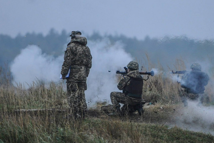 Боевики на Донбассе 6 раз обстреляли укр…