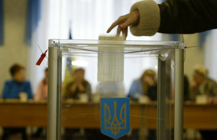 На Харківщині розпочалися вибори у двох…