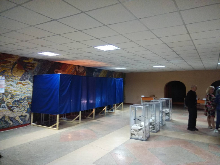 Під вечір на виборчих дільницях у Полтав…