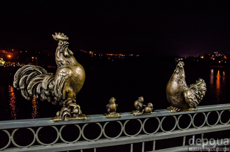 Бронзовий "звіринець" на Київському мост…