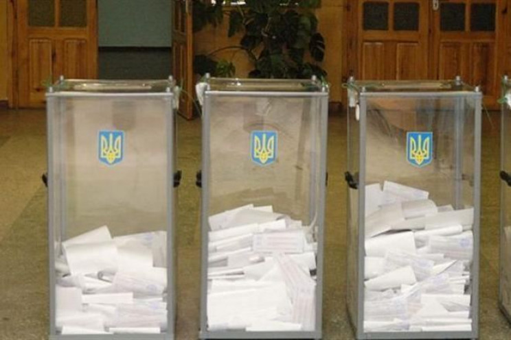 На Київщині повільно рахують голоси: Обр…