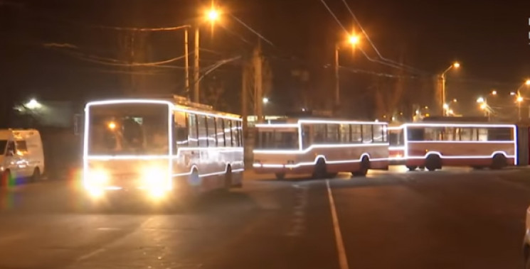 Новорічні тролейбуси 31 грудня вийдуть н…
