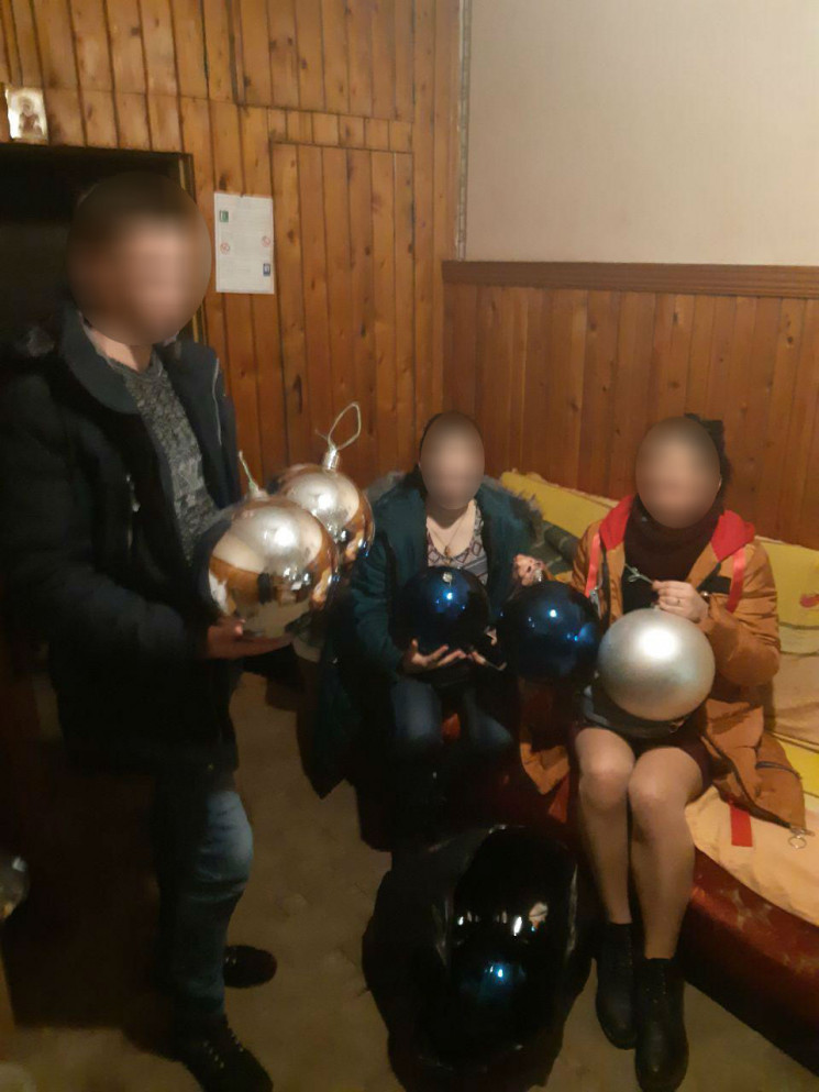 На Донеччині знайшли молодиків, які вкра…