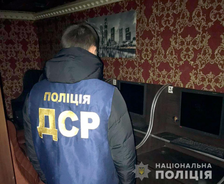 Працювали попри заборону: Поліція Полтав…