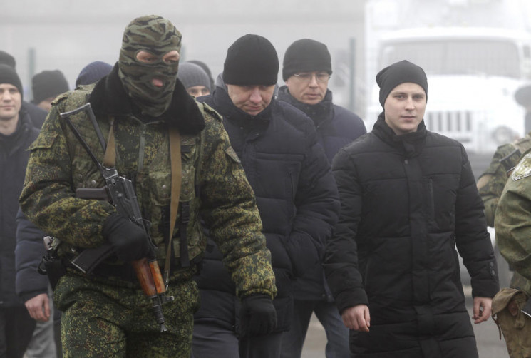 Підсумки тижня в "Л-ДНР": Iлюзiя зарплат…