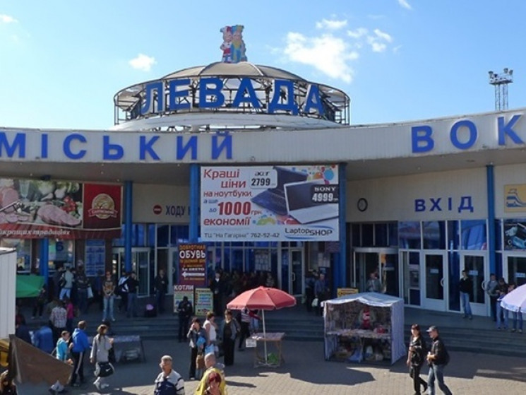 В Харькове на железнодорожном вокзале му…